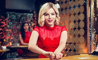 Người dùng trải nghiệm ứng dụng NEW88